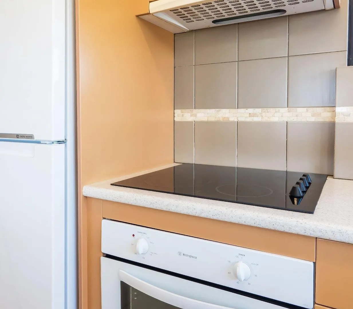 Aristocrat Apartments Gold Coast Aparthotel