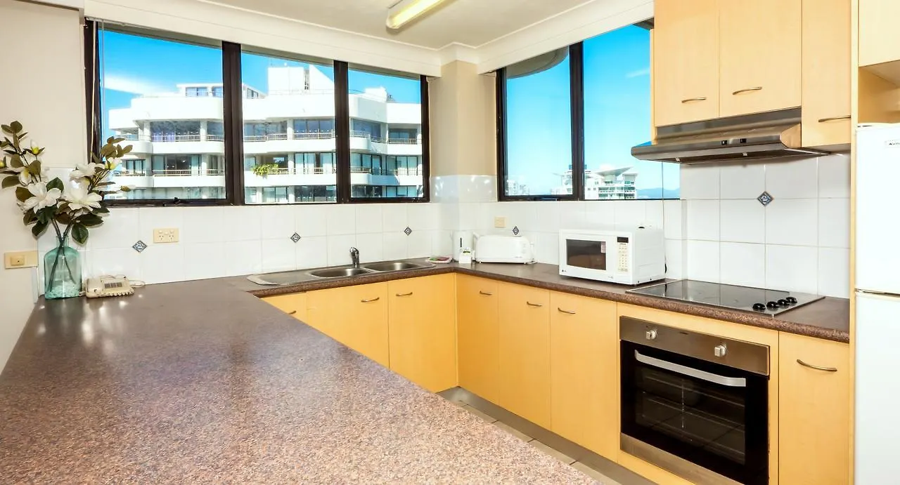 Aristocrat Apartments Gold Coast 3*,