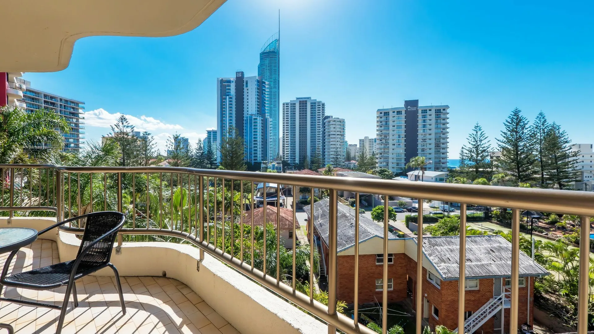 Aristocrat Apartments Gold Coast