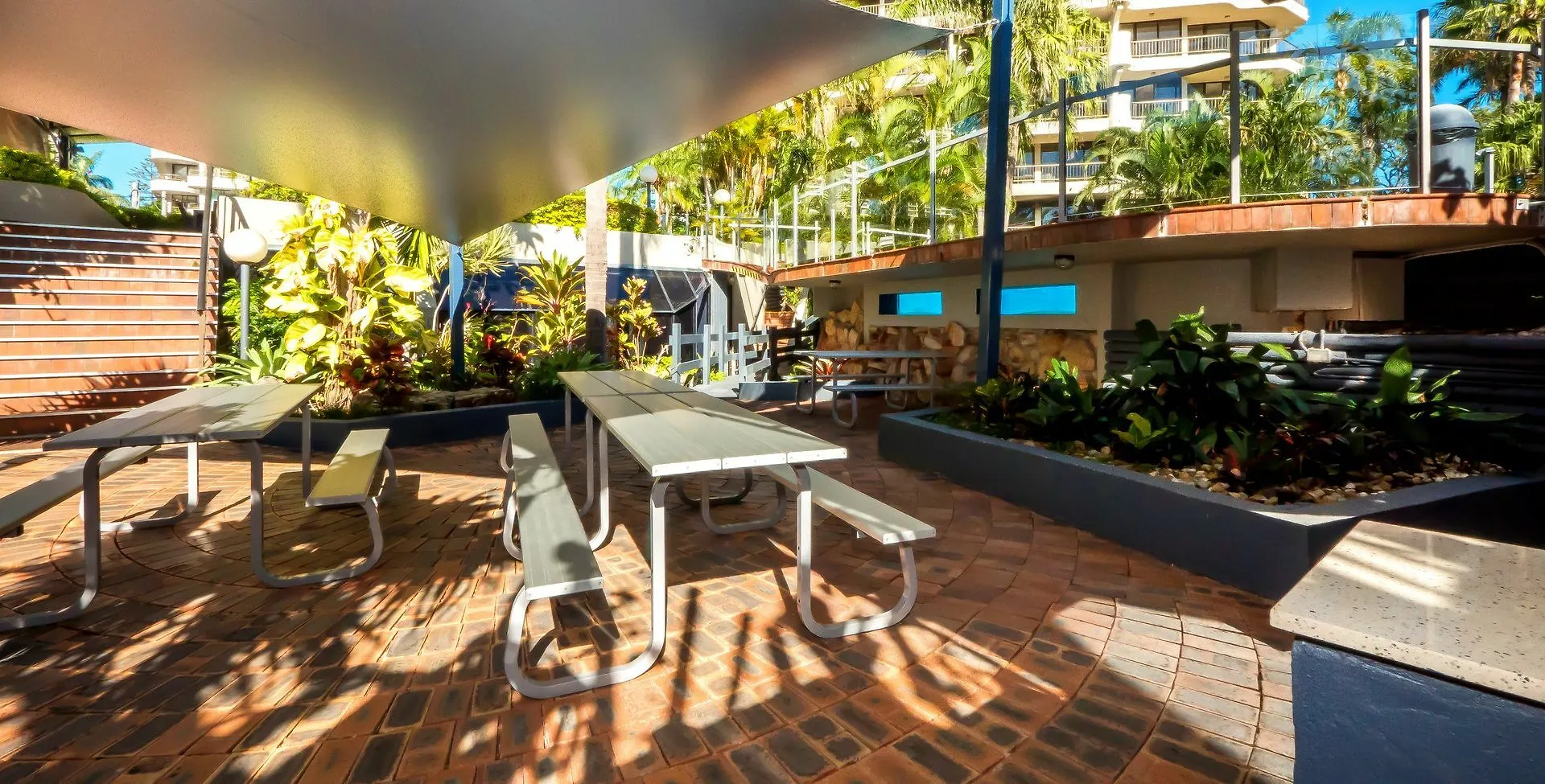 Aristocrat Apartments Gold Coast 3*,