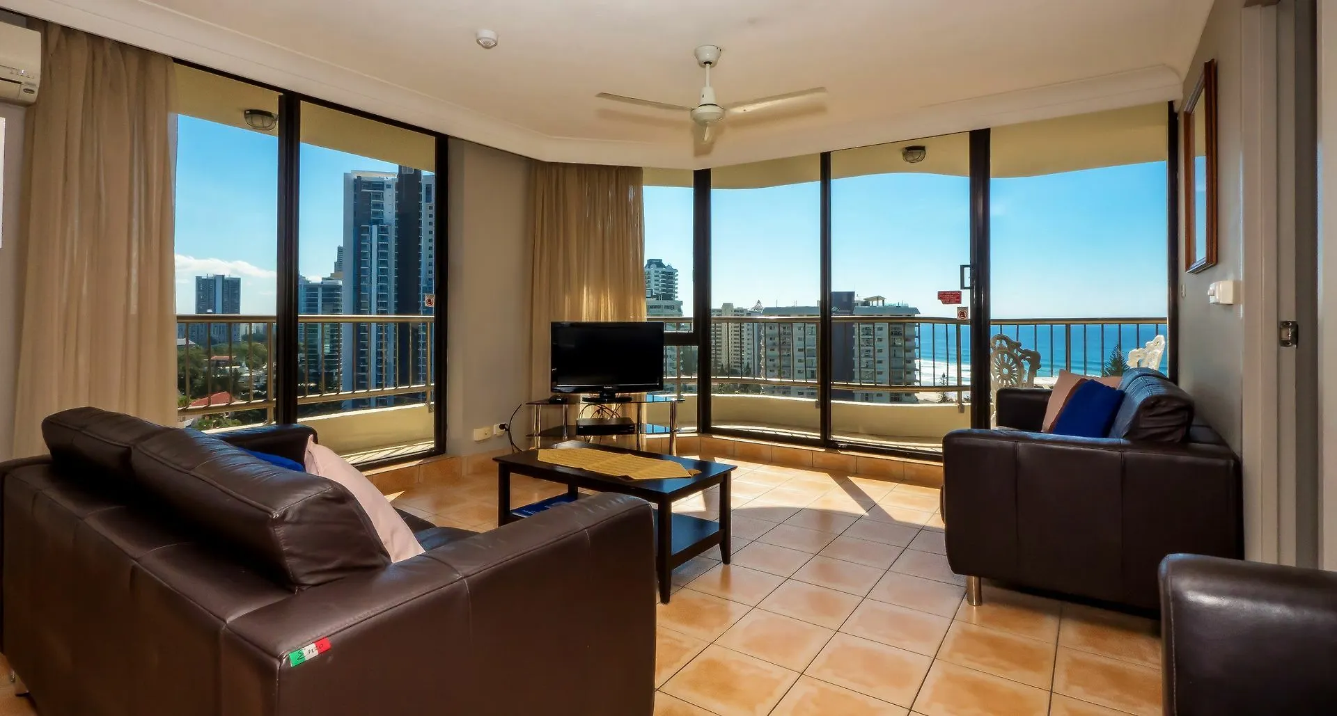 Aristocrat Apartments Gold Coast Australia